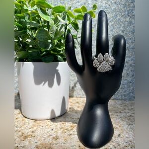 Stretch Ring. Silver Tone Paw Print With Bling Design. NWT